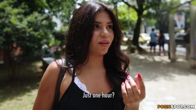 Hot Colombian Chick Wants To Be A Model - hotmovs.com - Colombia