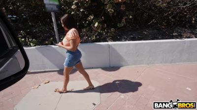 Megan the Influencer - hotmovs.com - Venezuela