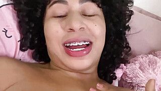 Me acabo de despertar y ya tuve mi primer orgasmo del dia - ah-me.com