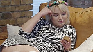 Hairy Stepmom Sissy Has a Lesbian Affair With Her Stepdaughter Vaness Queen - ah-me.com