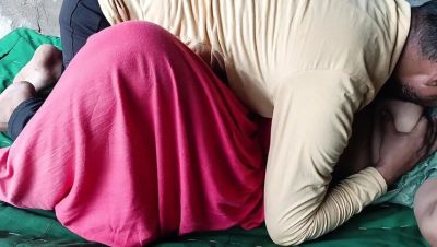 Desi Village Teen Girl Legs Up Orgasm - Homemade Hindi Sex with Cumshot - xxxfiles.com - India