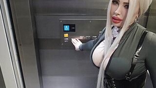 Hard Fucked Stranger In The Mouth In The Elevator, Public Sex With A Housemate - ah-me.com