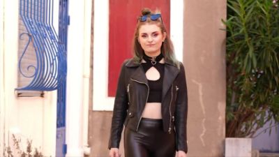 Anissa, 22, fucked by two guys at her request! - Jacquie et Michel TV - hotmovs.com - France