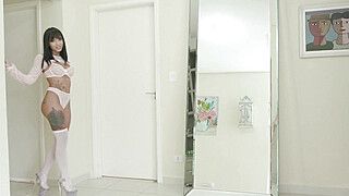 Pussy and drinking loads of pee - ah-me.com