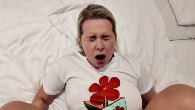 Blonde Step Mom Gives Teen Blowjob After Homework in HD POV - veryfreeporn.com