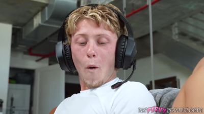 Jojo Austin And Parker Sims - Gets Her Pussy Eaten By Stepbro - hotmovs.com