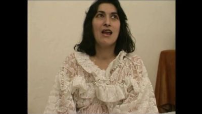 Italian Brunette Sucks Giant Fake Cock for Cumshot Facial Start - veryfreeporn.com - Italy