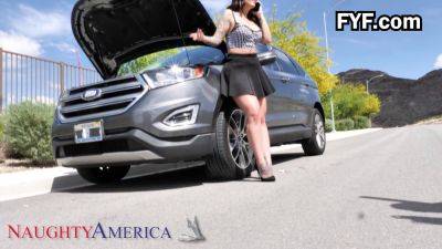 Ivy Lebelle - Ivy Lebelle's Breakdown: A Good Samaritan's Dirty Deed with Massive Cock and Big Tits - sexu.com