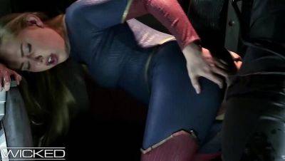 Carter Cruise - Supergirl Cosplay Seduces Braniac for Hardcore Anal Fuck - xxxfiles.com