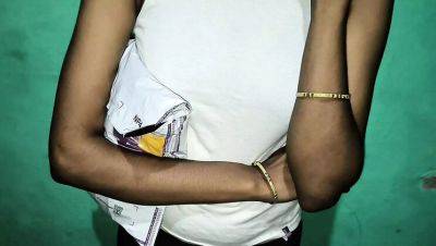 Tamil Delivery Girl Gets Hardcore Fuck by Customer - HD Hindi Audio - xxxfiles.com