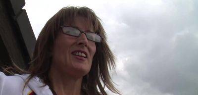 Mature in nylons plays with pussy - inxxx.com - Germany