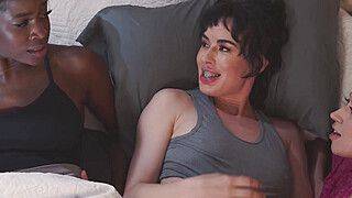 Alex Coal - Olive Glass - Nicole Kitt - Alex - Nicole - Lesbian couple fool around next... - ah-me.com