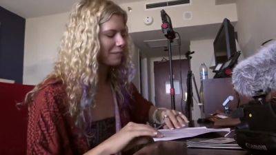 Ashlynn, 20 Years Old - hotmovs.com