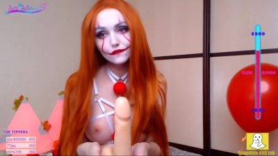 Sia Siberia - Show On - videomanysex.com