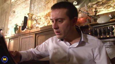 Charly Sparks Seduces A Bartender For Hard Anal Sex After Hours - MatureNl - hotmovs.com