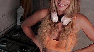 At halftime, will you fuck me? - ah-me.com