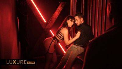 Whitney Wright - Hot Brunette Couple Shares Wife in Swinger Club Threesome - porntry.com