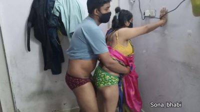 Hindi Sex - Indian Desi Bhabhi Sex In Saree - Hindi Sex - desi-porntube.com - India