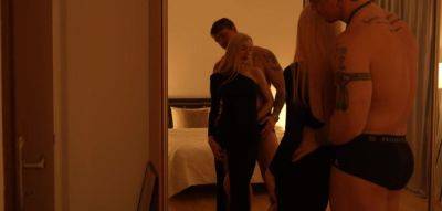 Fucking my husband's subordinate while my husband is in a business meeting - inxxx.com