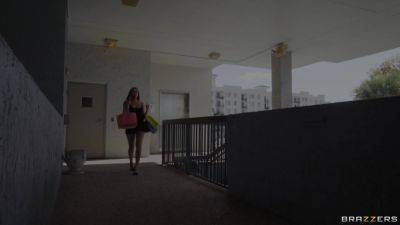 Rachel Fucks Her Chauffeur With Rachel Starr, Duncan Saint - Brazzers - hotmovs.com