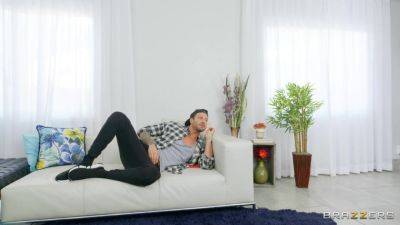 Quinton James - The Pornstar's Babysitter With Alura Tnt Jenson, Quinton James - Brazzers - hotmovs.com