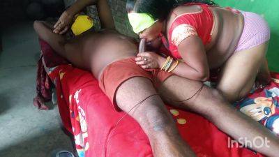 Desi Hot Village Stepmother Ki Chodai Kiya Aur Chut Ka Pani Nikal - desi-porntube.com - India