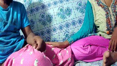 Sex In - Tight Pussy Indian Dasi Stepmom And Stepson Sex In The Jungle - desi-porntube.com - India