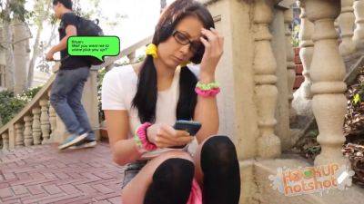 Lola Fae - Lola Fae's shaved pussy gets a raw-anal treatment and a messy facial - sexu.com