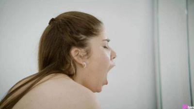 Charlie Dean - Curvy Chloe Lapiedra Takes a Huge Cumshot in Wild Hardcore Scene - veryfreeporn.com - Spain