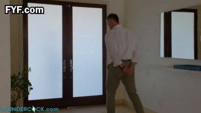 Charles Derae's naughty deal: Sexy skye blue in stockings deepthroats and tittyfucks for a second shot - sexu.com