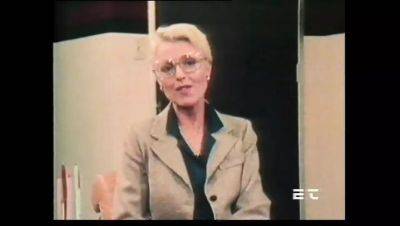 Hot Vintage Scene #02 - Ron Jeremy & Juliet Anderson in Erotic Blowjob with Cumshot - porntry.com