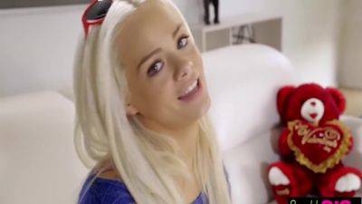 Little Stepsister Valentines Fuck With Elsa Jean - hotmovs.com