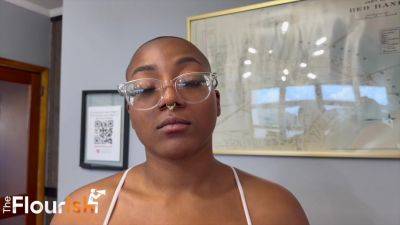 Peach Fuzz Netflix and Fuck with Dorky Darien - hotmovs.com