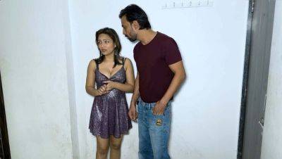 Delivery Boy Mistakenly Reaches Girlfriend's House for Package - Hindi Audio HD - porntry.com