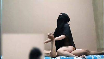 Hot Hijab Neighbor Swaying in Homemade Sex with Creampie - xxxfiles.com - Indonesia