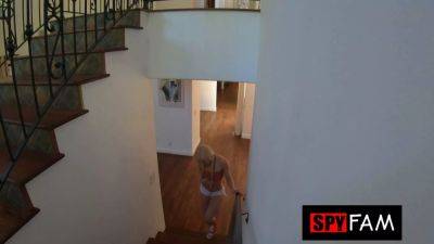 Morgan Rain's wet pussy gets used by stepdad to get out of trouble - sexu.com