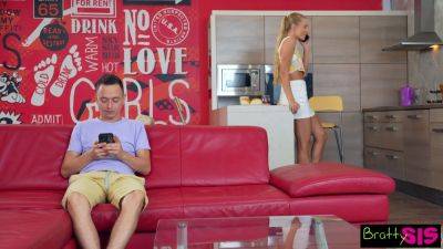 Nikki Nuttz - Nikki Nuttz seduces stepbro's hard cock for a steamy POV creampie ride - S35:E9 - sexu.com