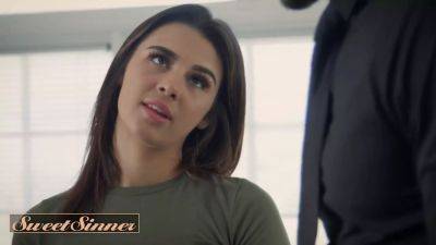 Kylie Rocket gets her tight pussy pounded by a handsome young stud while babysitting - sexu.com