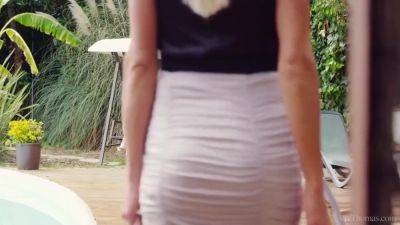 Beautiful Lesbian - hotmovs.com