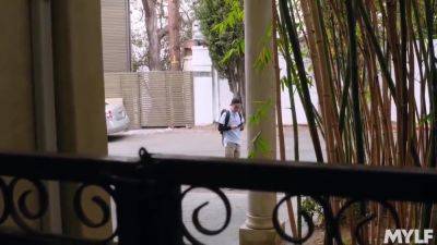 Beautiful Sexy Figure Housewife Caught Young Neighbor Juan - hotmovs.com