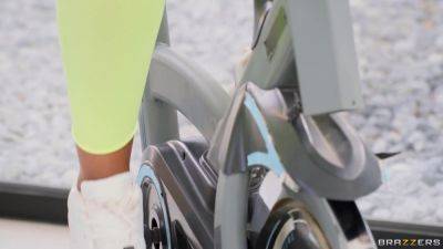 El Nino Polla - Brazzers Butt Lift : Part 2 With Jordi El Nino Polla, La Paisita Oficial, Angie Lynx - Brazzers - hotmovs.com - Colombia