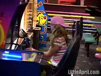 Little April goes solo in public toilet - txxx.com