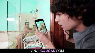 Lilly Hall - Caught My Best Friend's Stepmom Lilly Hall Naked in the Shower - Anal Fuck Gone Wild - veryfreeporn.com