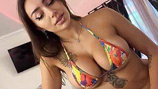 Sisi Rose Roomate does Ticktock - ah-me.com