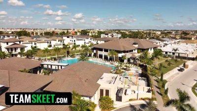 Sophia Locke - Get off to your boss's big tits & big ass while she's working! - sexu.com