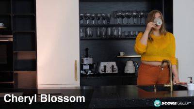 Watch Cheryl Blossom, the busty blonde bartender, tease herself with her massive tits in 4K! - sexu.com