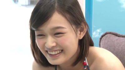 250204未経験だった男子を筆おろす美女i1 - upornia.com