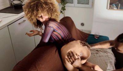 mon gros cul s empalle bien sur sa bite - txxx.com - France