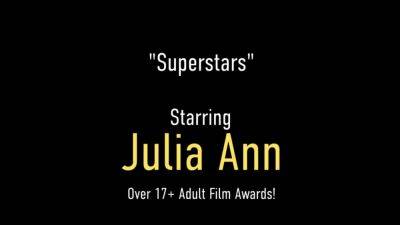 Cougar Cunnilingus Julia Ann and Vicky Vette Sucking Clit - hotmovs.com