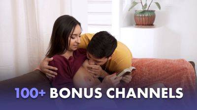 Bunny Fae and Venus Vixen in a wild foursome with cuckolding & group sex action - sexu.com - Usa